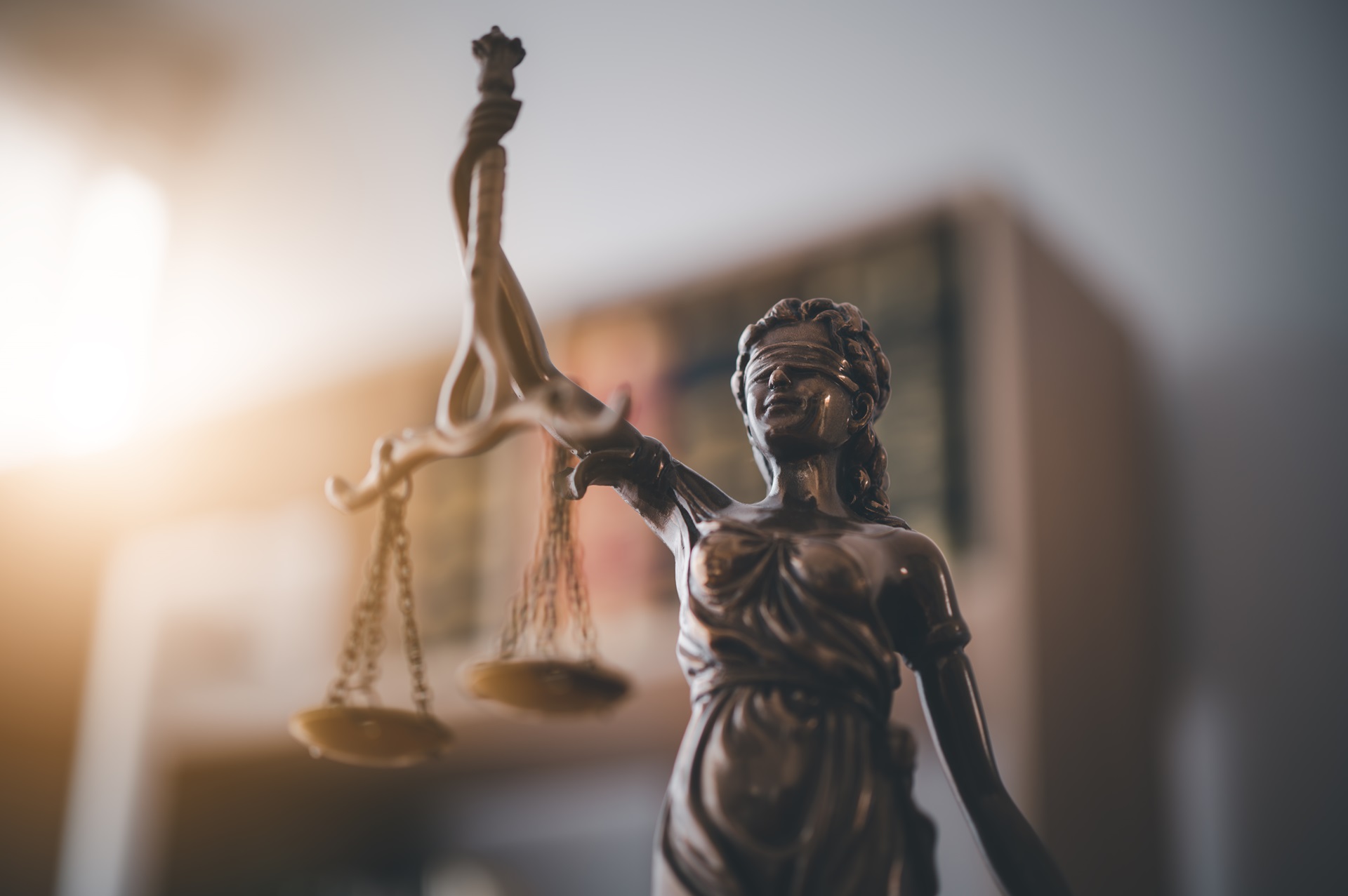 Justiça, tema da lei, martelo do juiz, aplicação da lei